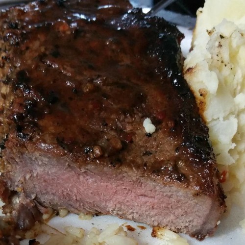 Black Angus steak with buttery mashed potatoes! #steak #mashedpotatoes #angus #potato #potatoes #BBQ #peppercorn #medium #mediumwell #dryrub #laborweekend